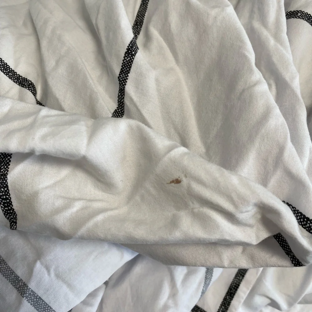 Urban‎ Outfitters twin xl windowpane  duvet cover